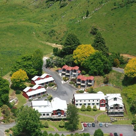 Waitomo Village Chalets Home Of Kiwipaka Waitomo Caves Esterno foto