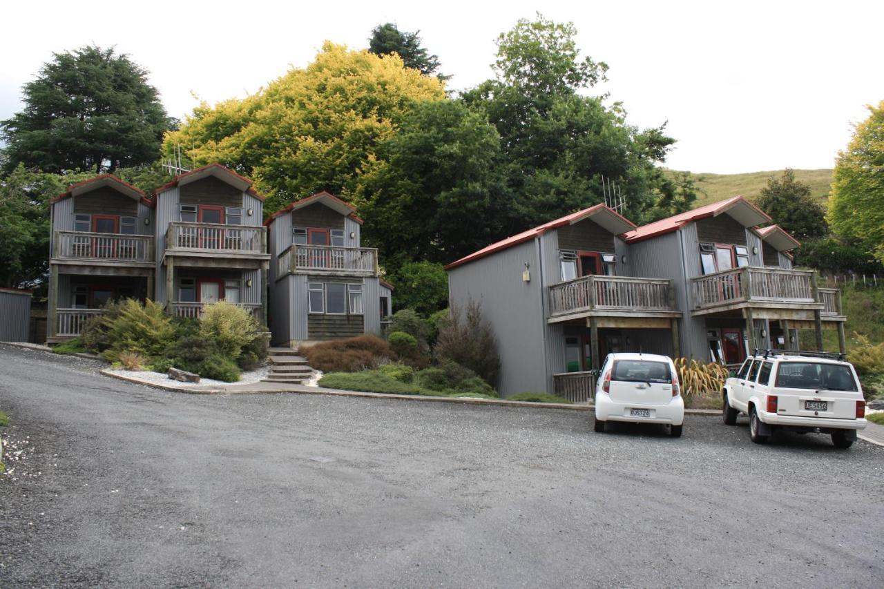 Waitomo Village Chalets Home Of Kiwipaka Waitomo Caves Esterno foto