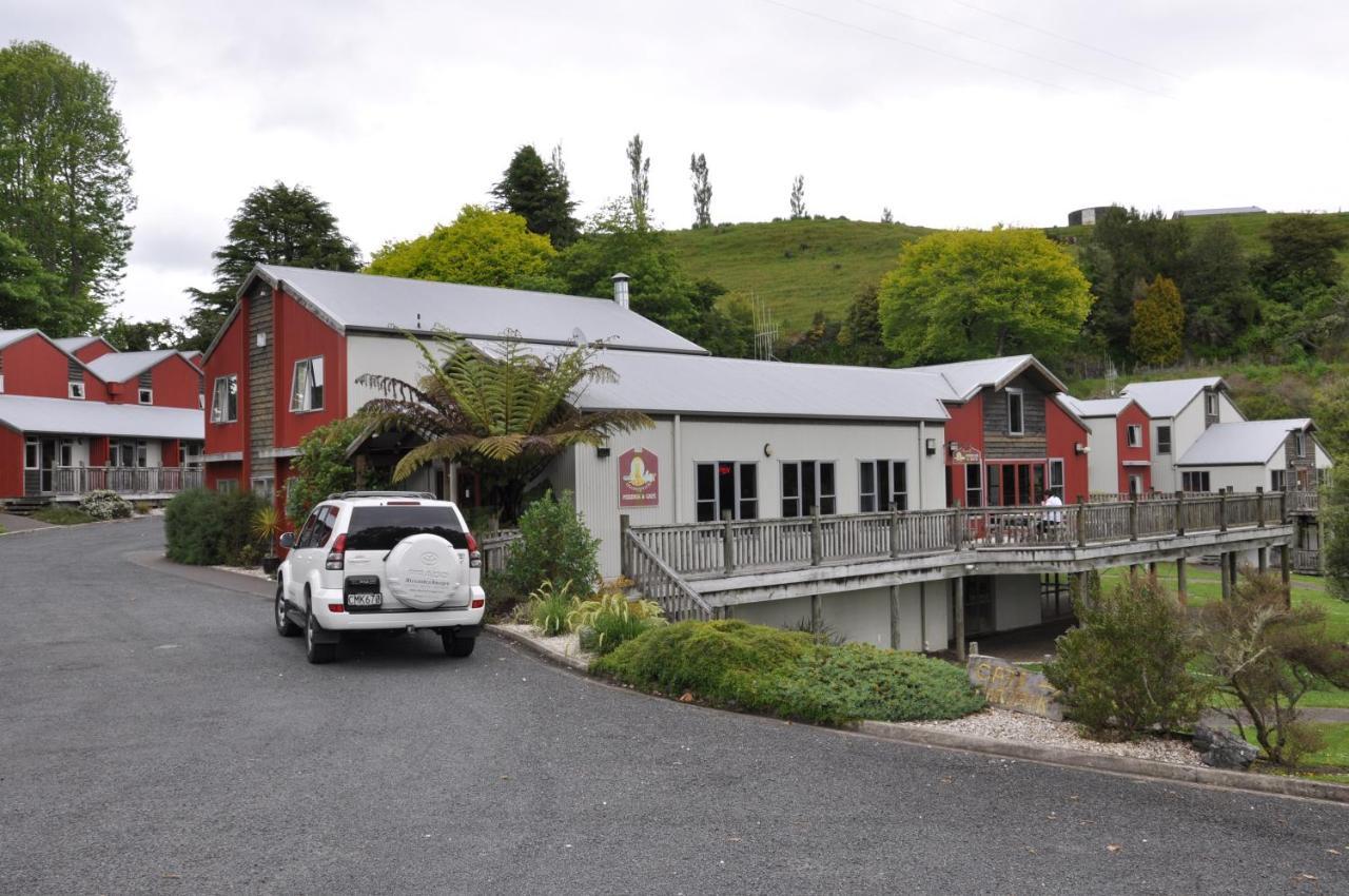Waitomo Village Chalets Home Of Kiwipaka Waitomo Caves Esterno foto